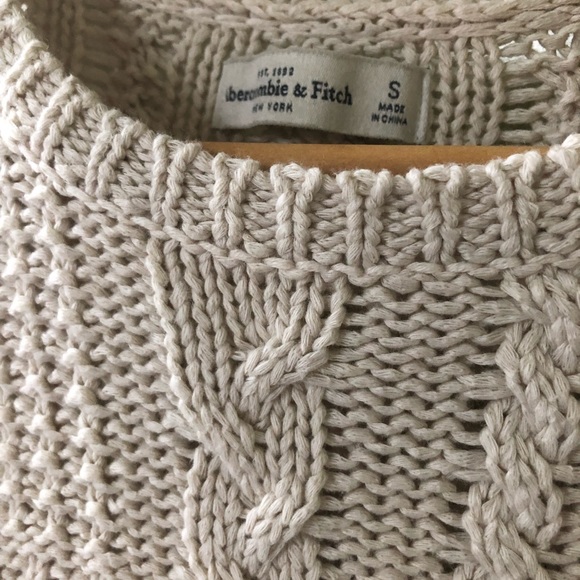 Abercrombie and Fitch knitted sweater - Picture 2 of 2